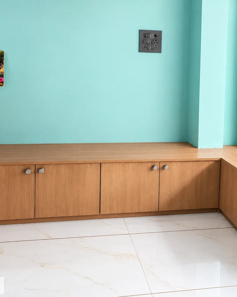 The seating in the waiting area at Sayan